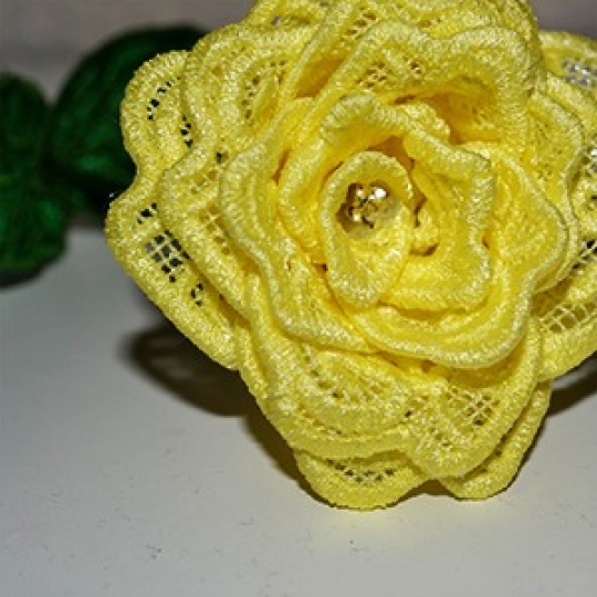 gallery/yellow rose 300
